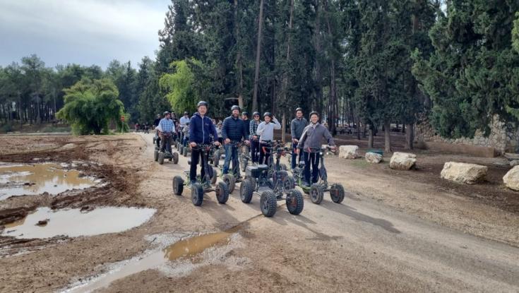 טיולי אזיריידר ויום גיבוש: 10 סיבות למה מומלץ לעשות יום גיבוש לצוות בקיץ
