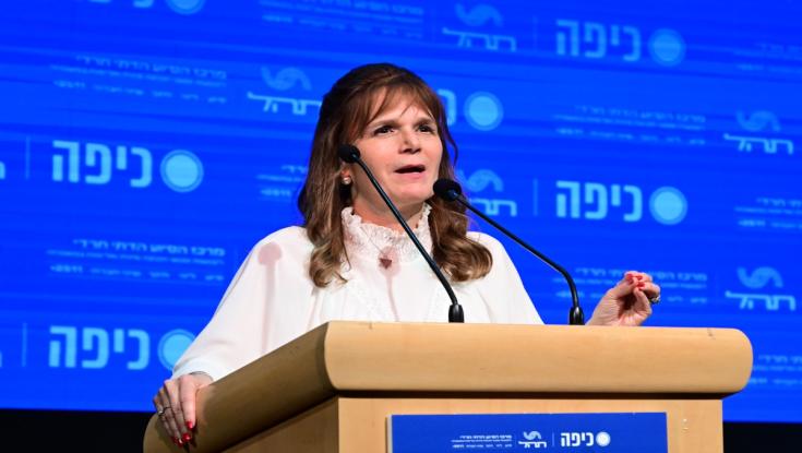יום הולדת ליו"ר הוועדה שדואגת לכולם חוץ מלעצמה