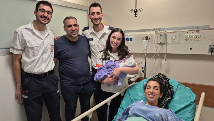 ציפורה כרעה ללדת בצד הכביש: "כולם חושבים שהיה מלחיץ, אבל הלידה הייתה מדהימה"