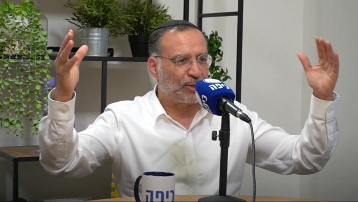 הרב בן ציון אלגאזי מסביר: כך תוכלו להפוך לעורכי חופות בשנה - תוך כדי העבודה