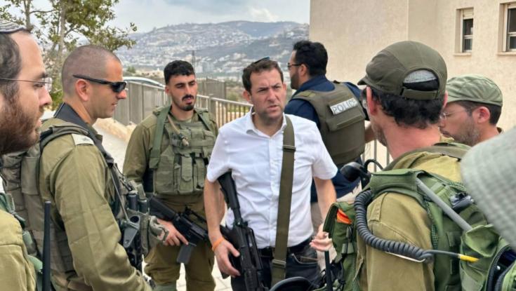בשומרון דורשים לעצור את בכיר הרשות הפלסטינית: "הצטלם עם מקלע טעון מאות מטרים מיצהר"