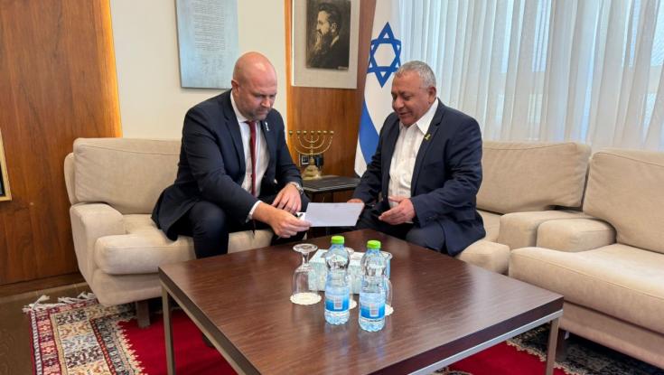 גדי אייזנקוט הגיש ליושב-ראש הכנסת אוחנה את מכתב התפטרותו מהכנסת