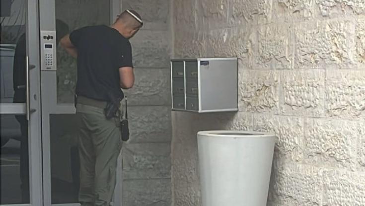הדרמה של חבר הממשלה: התקבלה התרעה חמורה, משפחתו מסתגרת בבית