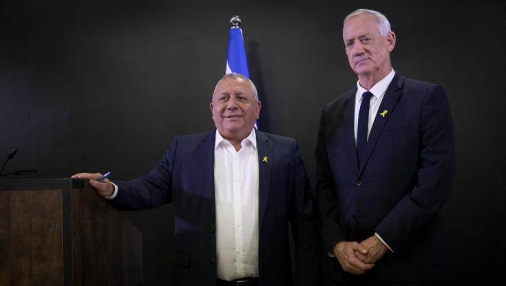 חיבוק דב או חזית אחידה? המהלך החדש של גנץ בנוגע לאייזנקוט