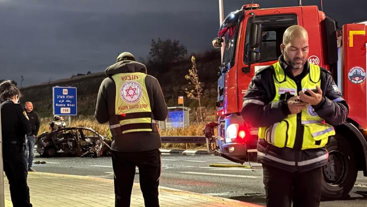 זירה קשה ביותר: שני הרוגים בפיצוץ רכב ברמלה - זהותם לא ידועה