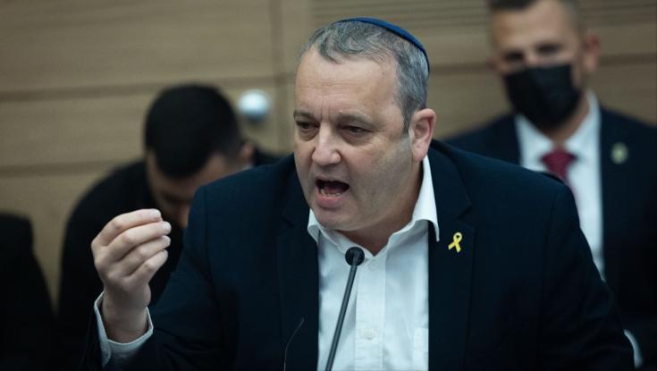 גלעד קריב התפוצץ על הקצין: "לפקודים שלך תעיר, לחברי כנסת לא"