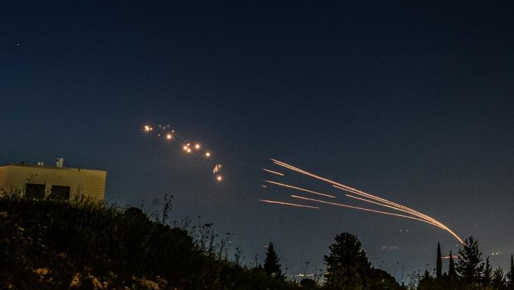 הנפגעים, התגובות והישיבה הלילית: 330 טילים וכטבמי"ם נורו לישראל - 99% יורטו