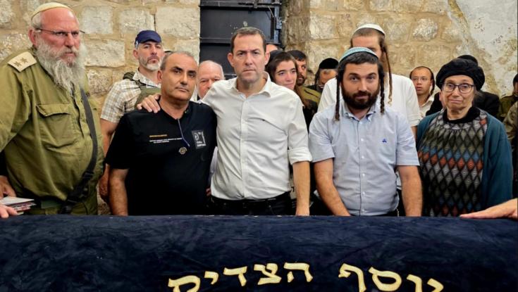 אחיו של מדחת יוסף בקבר יוסף: "אם לא נשוב לכאן, דמו נשפך לחינם"