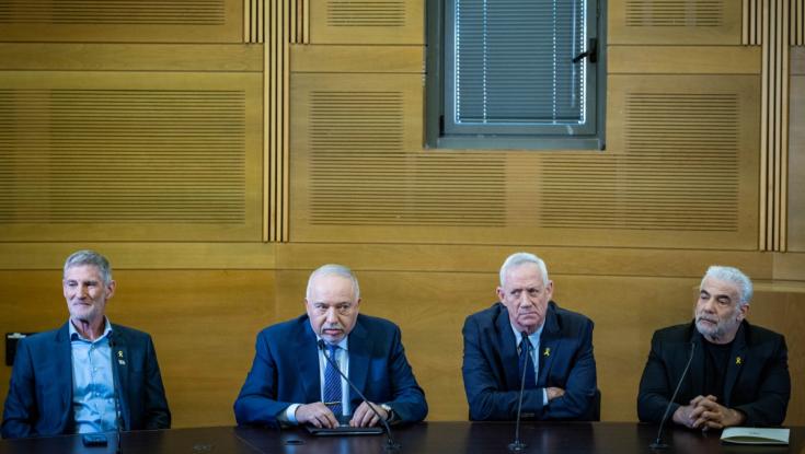 בכיר באופוזיציה: יש להדיח את הפצ"רית מיד