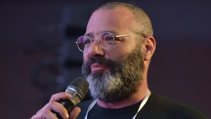העיתונאי התחנן: תנו לי נשק ואלך בעצמי