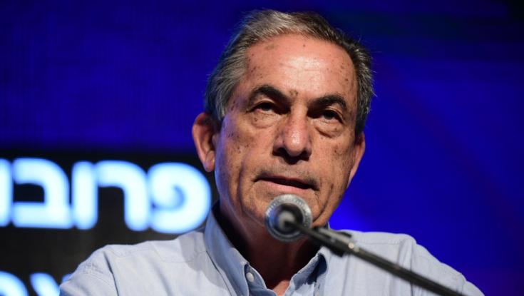העיתונאי הישראלי תומך ברוג'ר ווטרס: למה שהוא ידבר על כפיר ביבס?