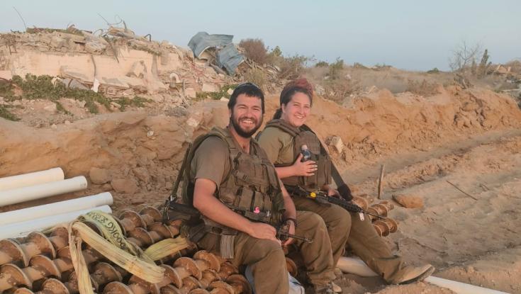 שקיעה על חופי עזה: הזוג שהצליח לחגוג יום נישואין בציר נצרים