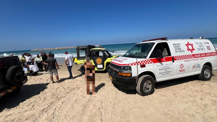 אסון כבד בנתניה: "ראינו את הגבר שוכב על החול כשהוא מחוסר הכרה ללא דופק וללא נשימה"