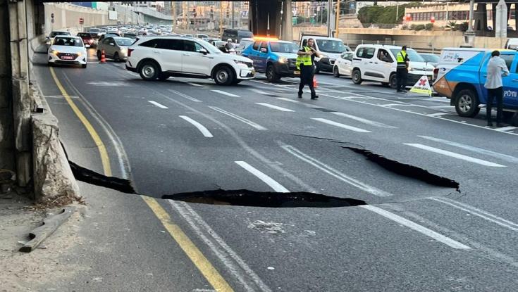 נהגים שימו לב: הכביש קרס, עומסי תנועה כבדים באזור