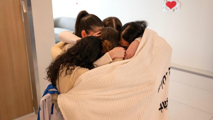 שוב ביחד: התצפיתניות התאחדו עם אגם ברגר