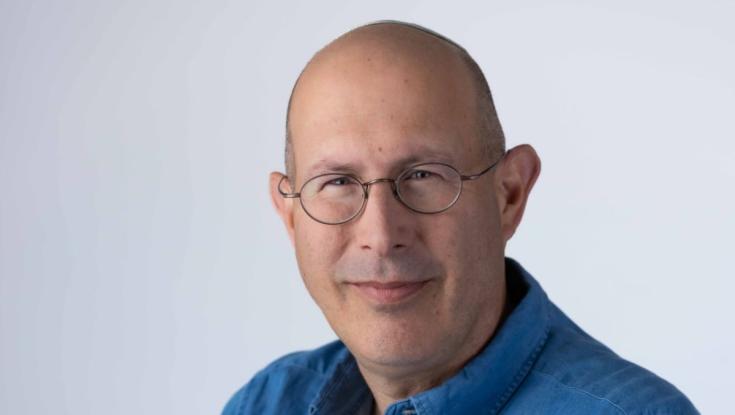 סגירת מעגל: העיתונאי הסרוג מונה לתפקיד העורך הראשי בעיתון של המדינה
