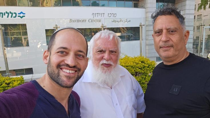 לאחר הסערה - הרב קלמנזון ואלי אלבג נפגשו: "הבן שלי שמח בשמיים"