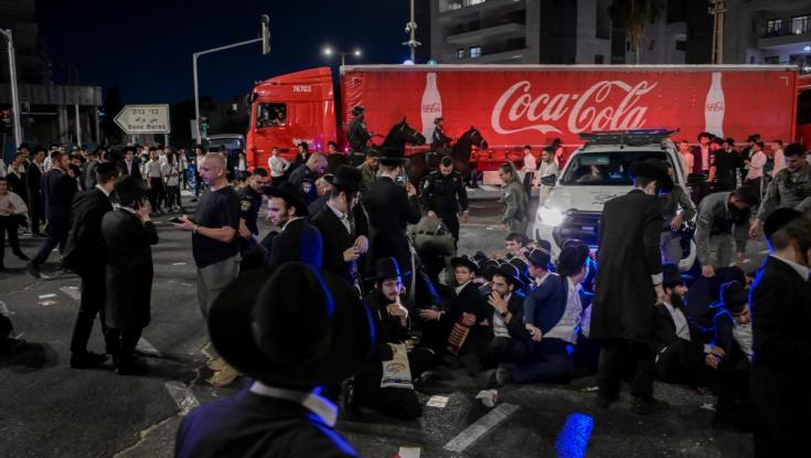 אירוע חריג: נער בן 16 נדרס בהפגנת חרדים בבני ברק