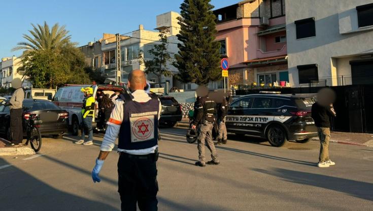 החובש הגיע לעזור ונפגע: פצועים קשה וקל בקטטה בתל אביב