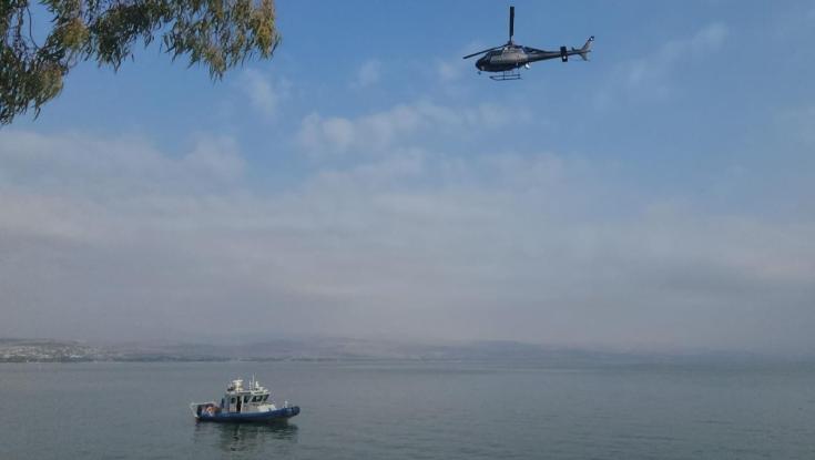 אירוע דרמטי בכנרת: חיפושים נרחבים אחר אדם שנכנס למים ונעלם | מסוק הוקפץ