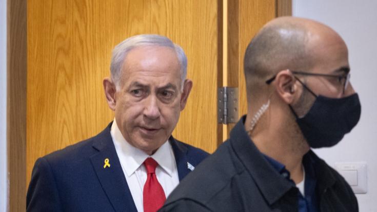 אב שכול התפרץ על נתניהו ופונה בכוח מהאולם: "אני ארדוף אותך, נהיה בכל מקום"
