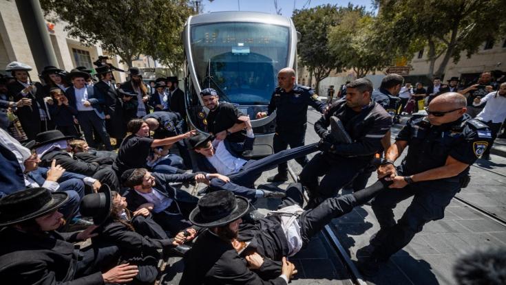 מלחמה בתוך הבית: למה הממשלה לא פועלת לטובת ציבור הבוחרים שלה | דעה