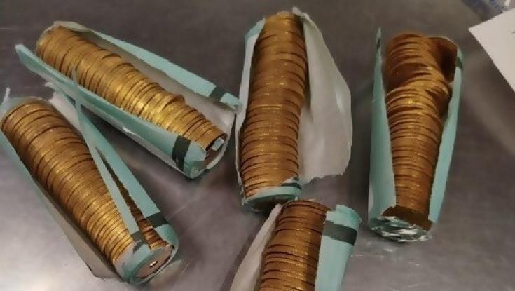 כשעל גופו כמאה מטבעות זהב: תושב מזרח ירושלים ניסה להבריח סחורה מדובאי