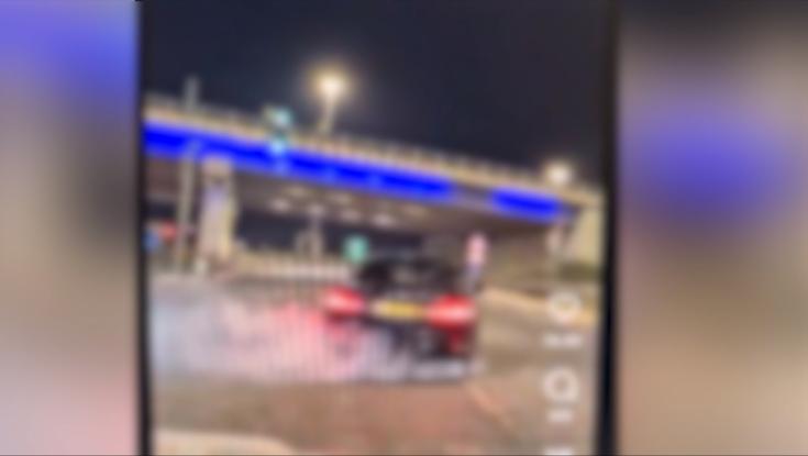 החברים תיעדו בהתלהבות - ונהג רכב משתולל נעצר בזכות ערנות ברשת