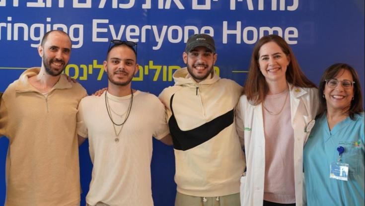 לאחר שבוע וחצי בבית החולים: אליה כהן חוזר לביתו
