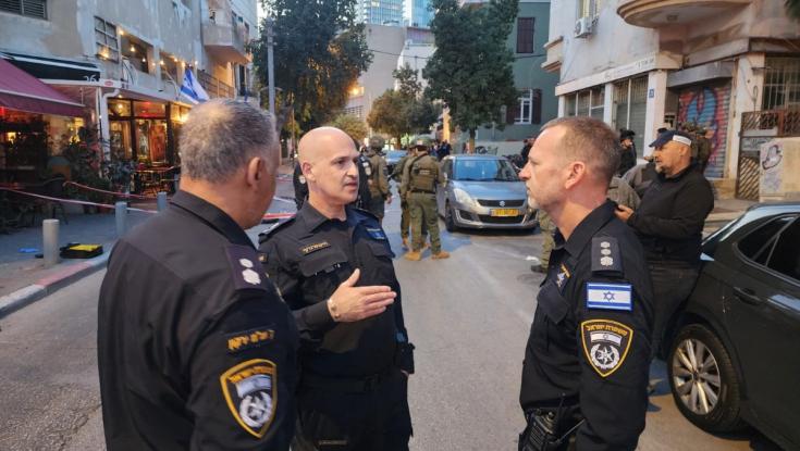גבר נפצע קשה בפיגוע דקירה בתל אביב, המחבל חוסל - המשטרה מזהירה לשמור על ערנות