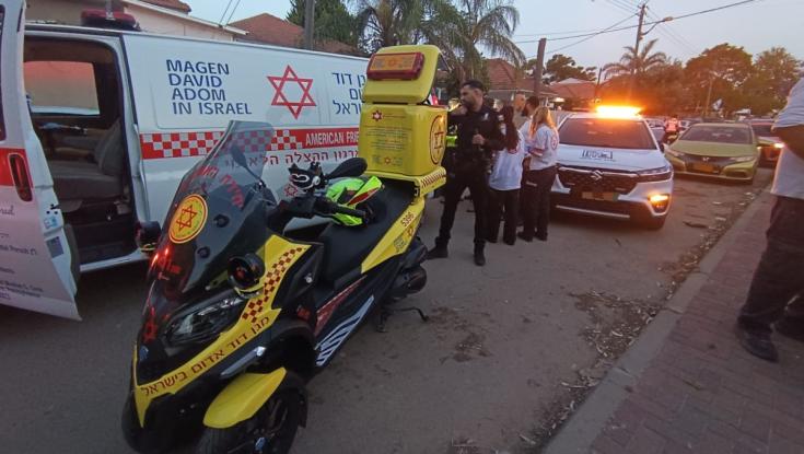 חשד לפיגוע דקירה בפרדס חנה: גבר נדקר ונפצע באורח קשה