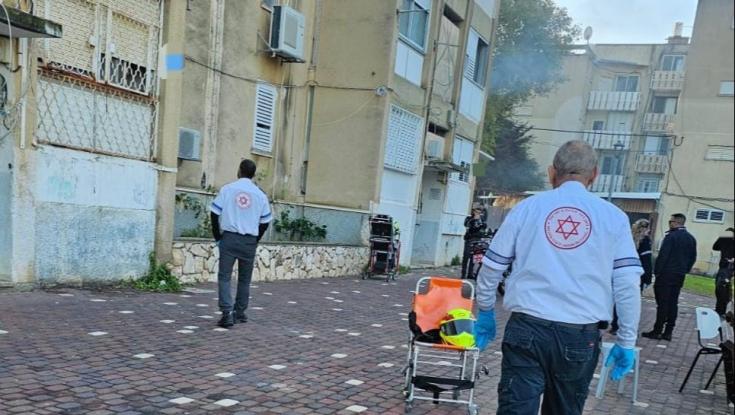 אסון בנהריה: גבר כבן 50 נספה בשריפה בבניין מגורים