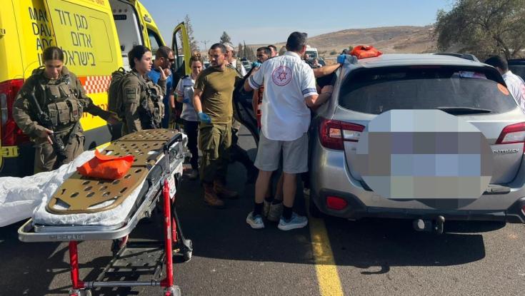 תאונת דרכים בכביש 90: חמישה נפגעים בהתנגשות שני כלי רכב
