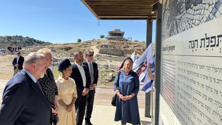 לראשונה אי פעם: השגריר האמריקאי בביקור רשמי במקום ההיסטורי