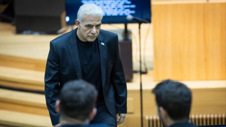 המבוכה של לפיד: האופוזיציה תמכה בטעות בתקציבי עתק לישיבות