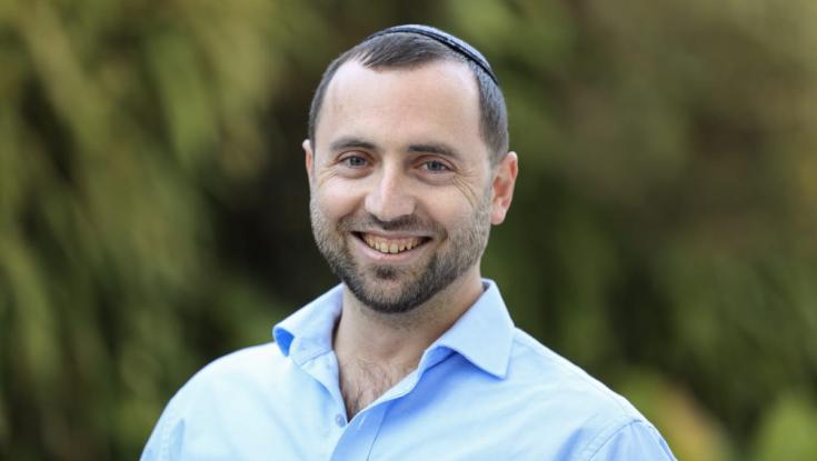 איש היח"צ הסרוג חושף באומץ: "אני פוסט-טראומטי"