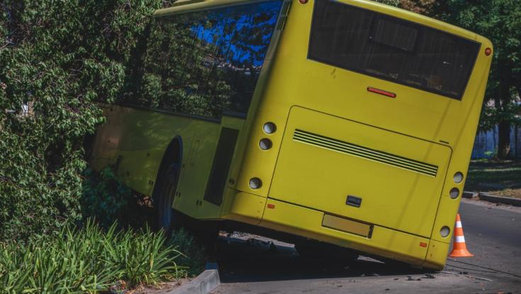 תאונה קשה בלאוס: 13 ישראלים נפצעו בפגיעת אוטובוס, חלקם במצב קשה