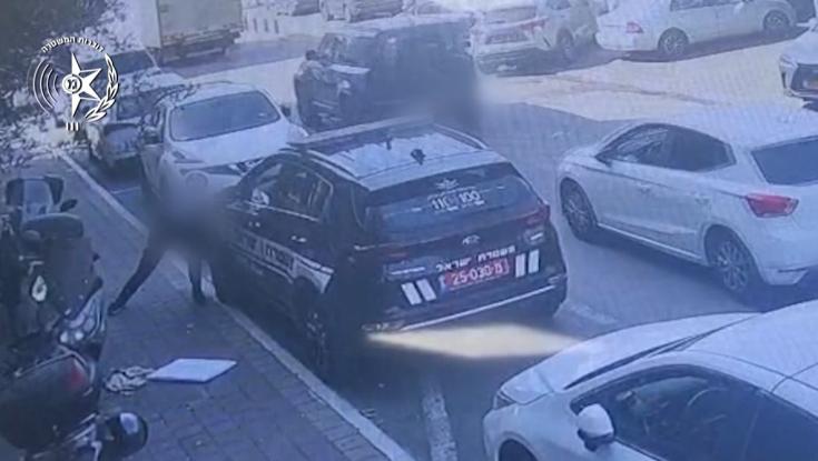 צפו: החשוד קיבל דו"ח - ודקר ארבע פעמים