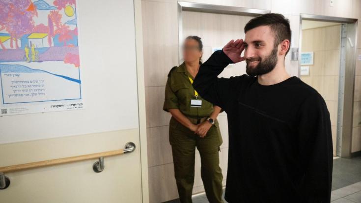מתן אנגרסט שוחרר מבית החולים