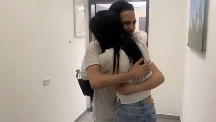 התיעוד שכולם חיכו לו: עינב צנגאוקר מתאחדת עם מתן