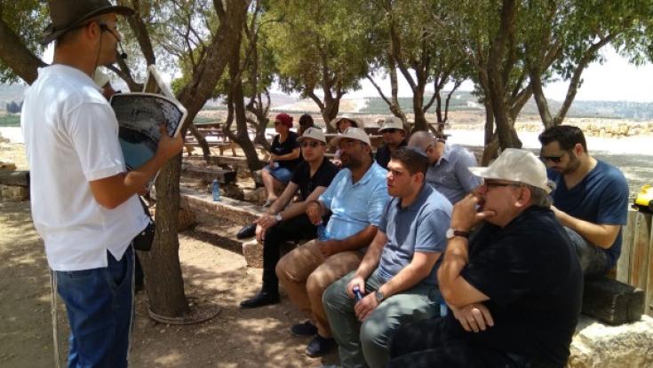 מהמיקרופון להתנחלויות: מנחם הורביץ ושרה ב"ק הגיעו לסיור בבנימין