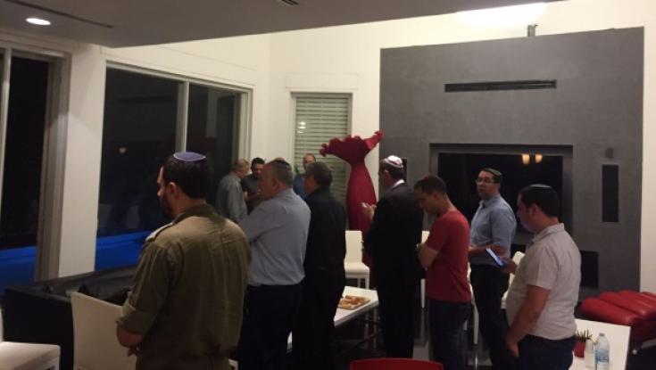 מפגש עיתונאי "שובי" . מי היה עשירי למנין?