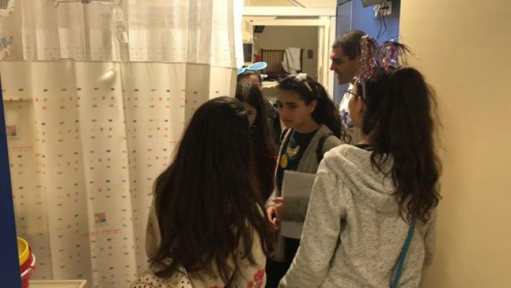 סביבונים בחנוכה? ביקור ילדים חולים