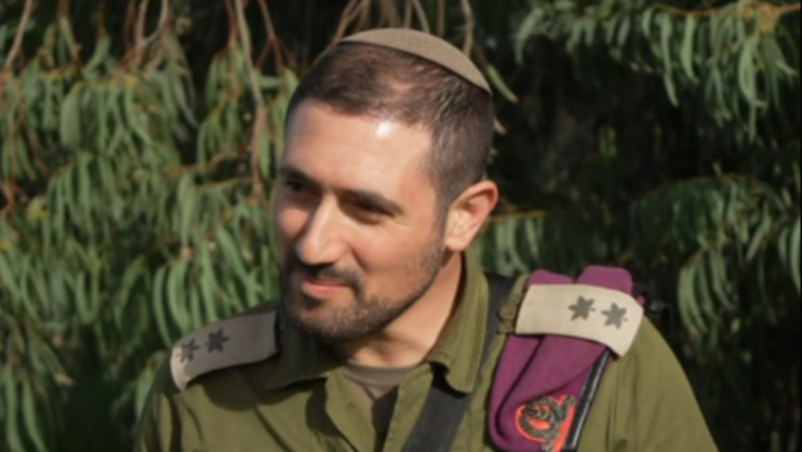 גר בדרום ואב לחמישה: הקצין הסרוג שנלחם ב־7 באוקטובר קיבל דרגה מהרמטכ"ל