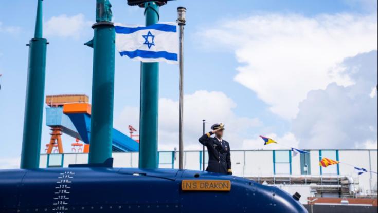 הדגל הונף: הצוללת החדשה "דרקון" מפליגה לחופי ישראל