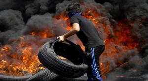 הצתת צמיגים צילום: Nasser Ishtayeh,Flash90 חדשות