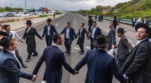 הפגנות החרדים בכביש 4 צילום: Chaim Goldberg,Chaim Goldberg חדשות