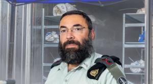 הרב ניר יפה על רקע מחנה שורה צילום: דובר צה"ל, פלאש90 וקנבה חדשות