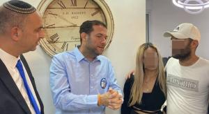 יאיר רביבו ויוסי דגן בהמרצה בלוד בבחירות 2022 צילום: מטה V22 - שומרון חדשות
