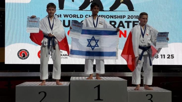 תלמיד ישיבה זכה בשתי מדליות באליפות העולם בקראטה